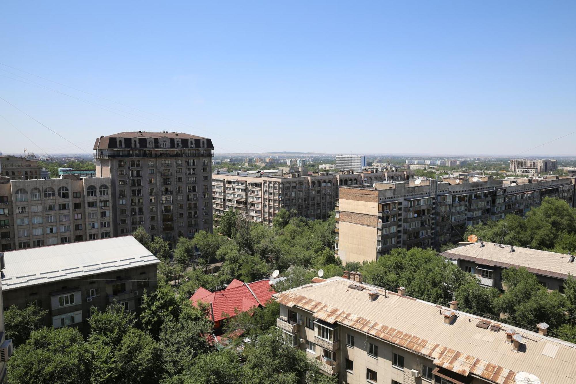 Adt Apartments Алмати Екстер'єр фото